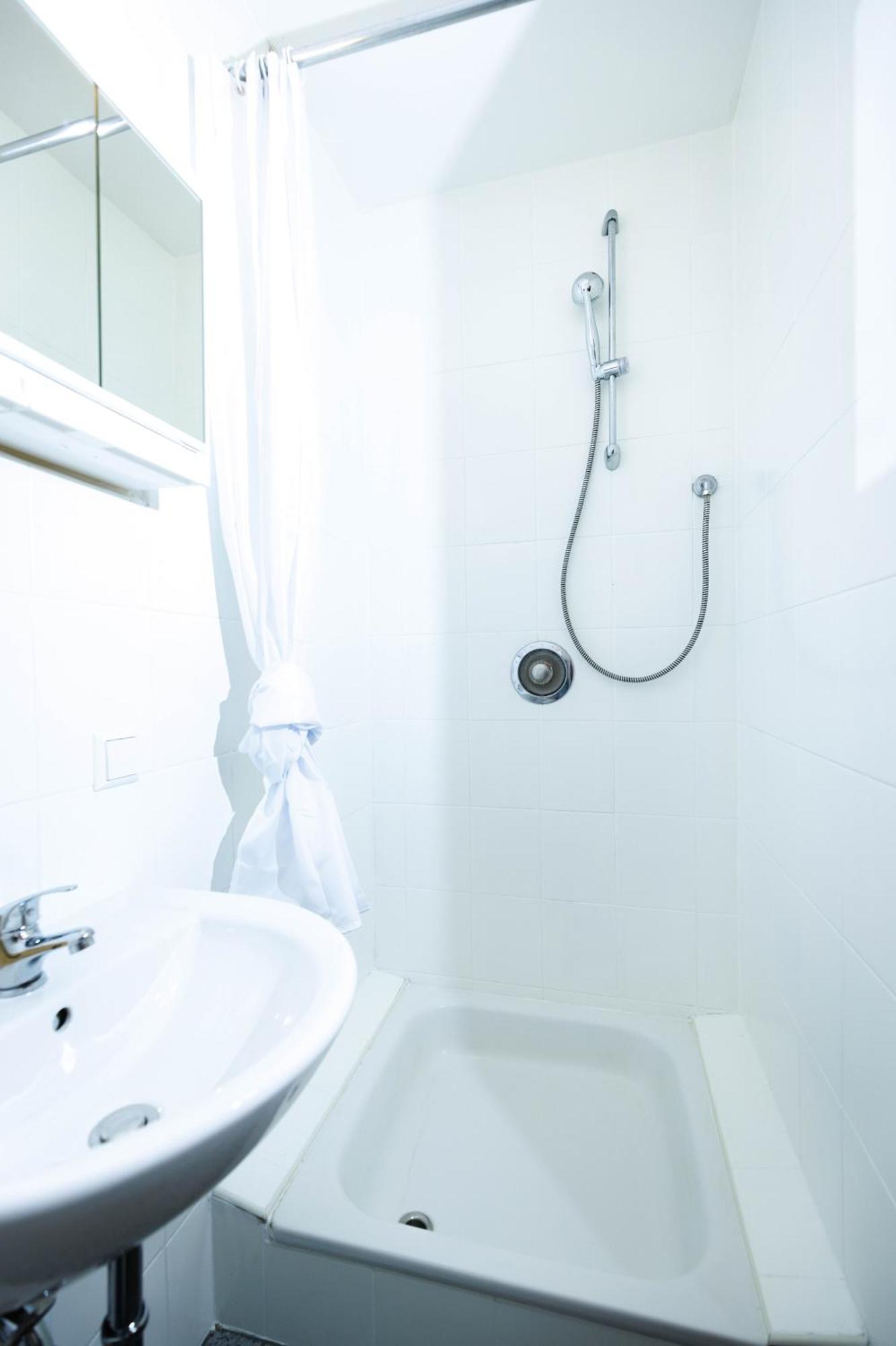 Apartmenthaus - Ludwigshafen Extérieur photo